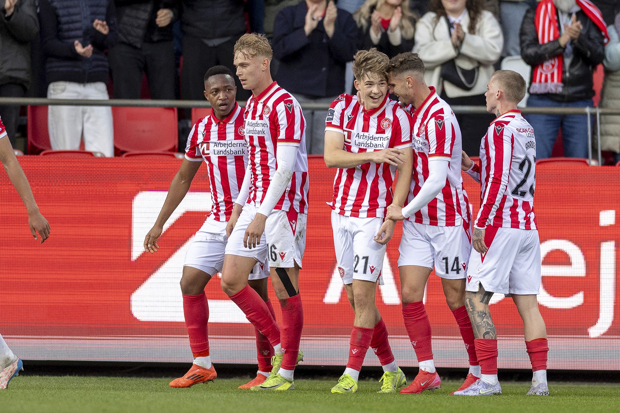 AaB TV: Vote for the goal of the month in April