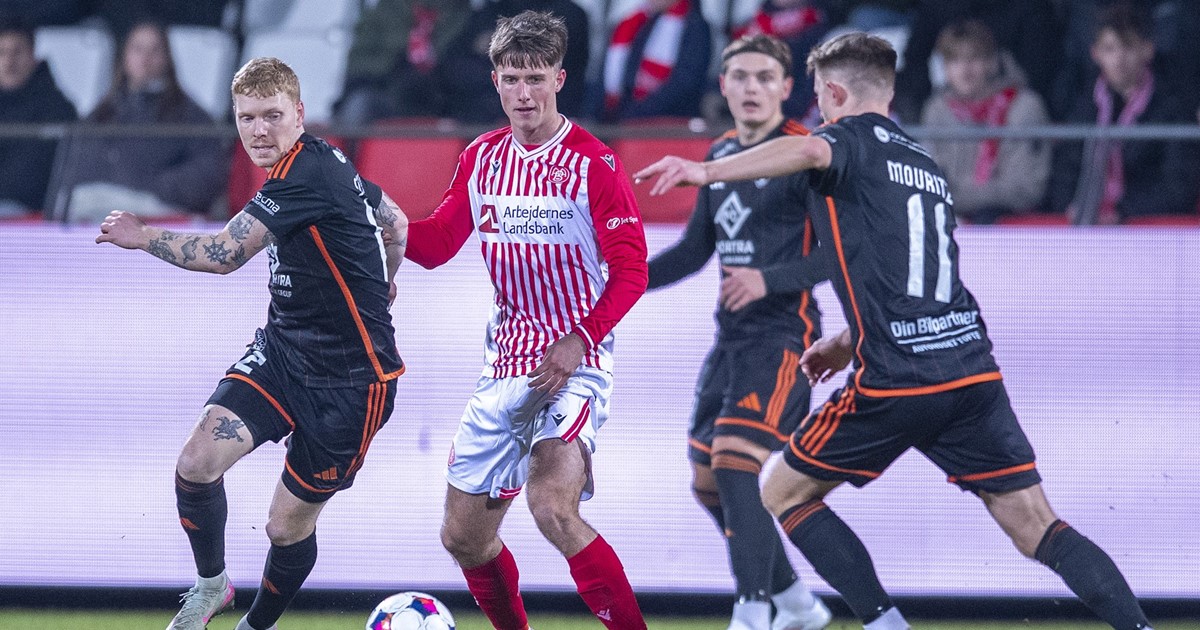 Goal-rich draw in the spring premiere