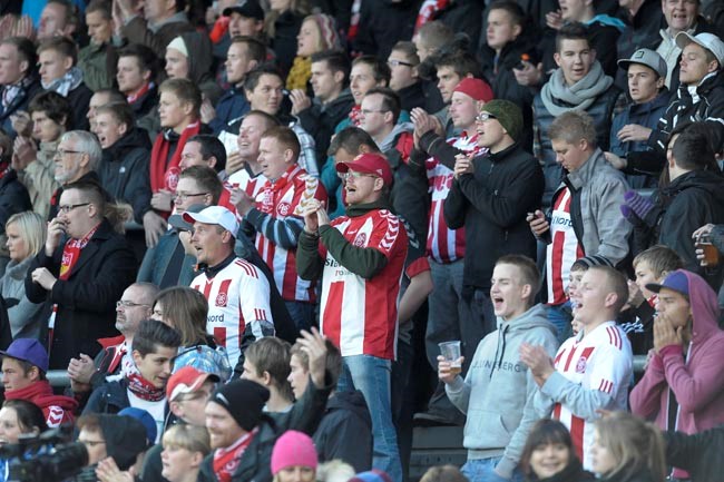 Fans på tribune2